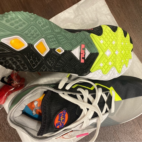 Brand new Lebrun James XVIII Low! Space Jam Edition sz 10.5 - Picture 7 of 14